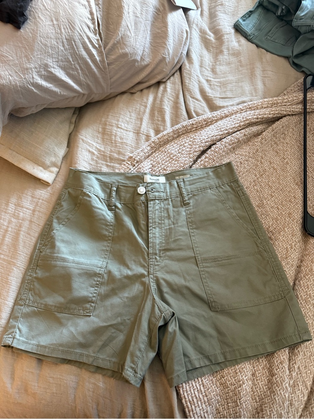 Kensie Green Utility High-Rise Shorts